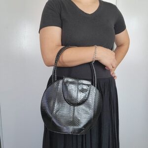 Vintage Made in Italy Faux Crocodile Black Handbag Textured Flap Closure‎ Grunge